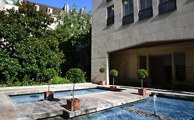 Assia & Nathalie - Luxury B&B Marais